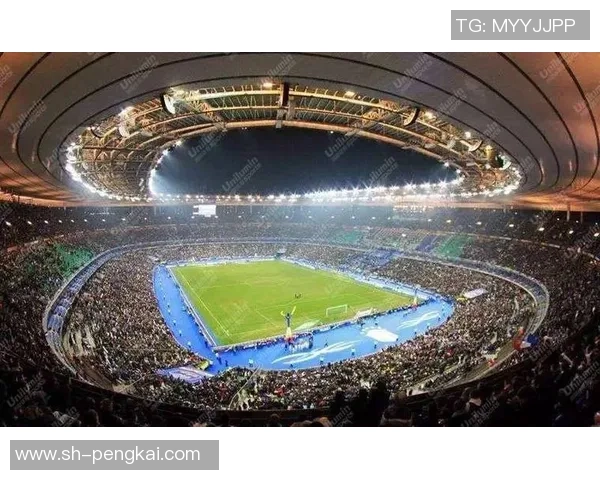 探索理想足球场的设计理念与功能特点如何影响比赛体验与球员表现